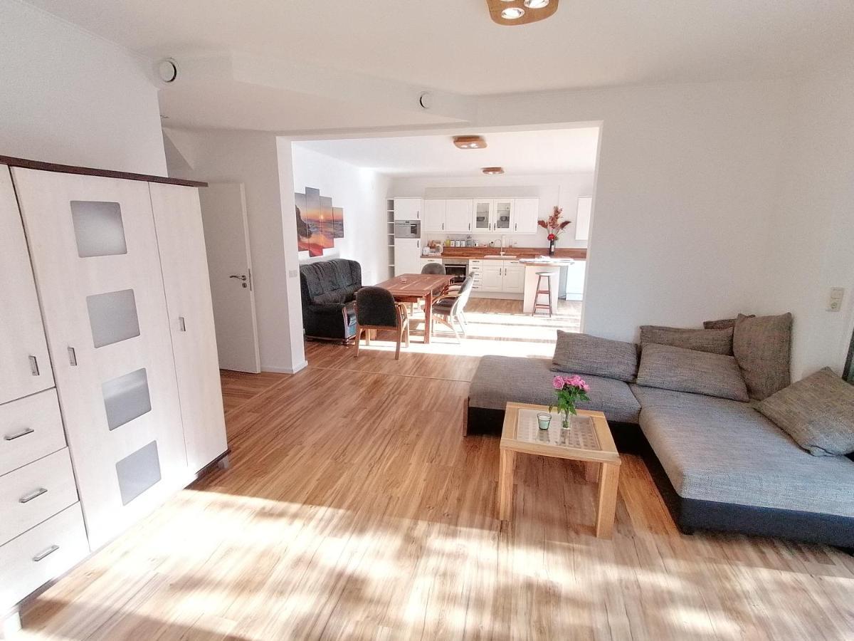 85 Qm Wohnung Pauluste Mit Terasse Und Garten Rostock Buitenkant foto