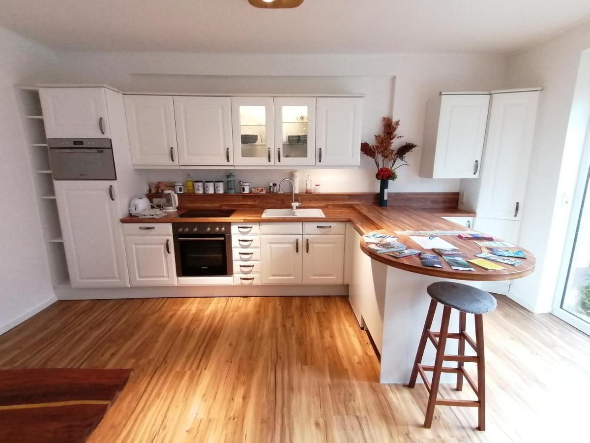 85 Qm Wohnung Pauluste Mit Terasse Und Garten Rostock Buitenkant foto